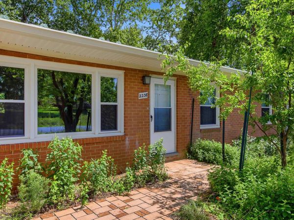 2238 BANBURY ST, Charlottesville, VA 22901