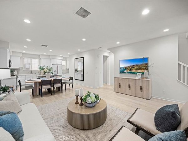 207 Essex Court, Tustin, CA 92780
