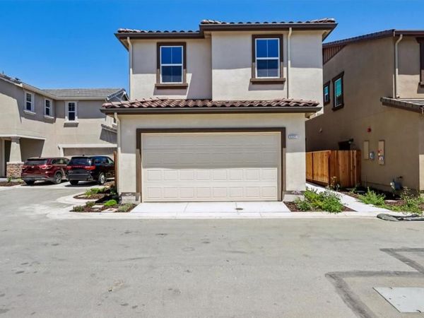 2221 Daisy Drive, Hollister, CA 95023