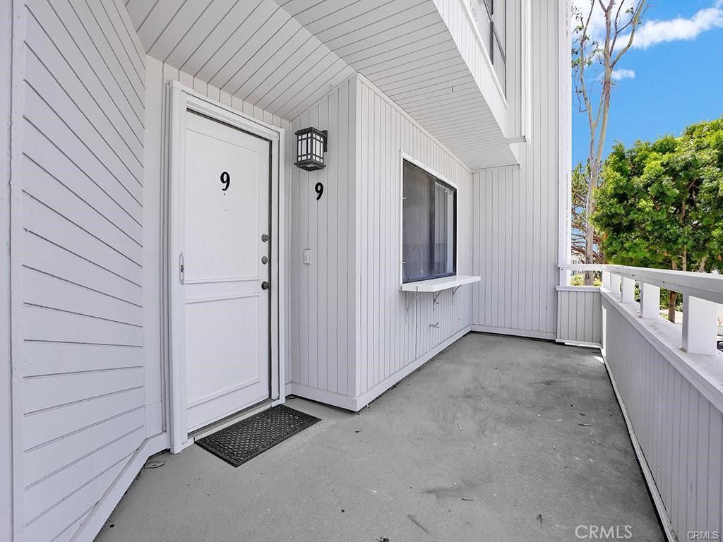 9 Robon Ct, Unit 9, Newport Beach, CA 92663 Main Photo
