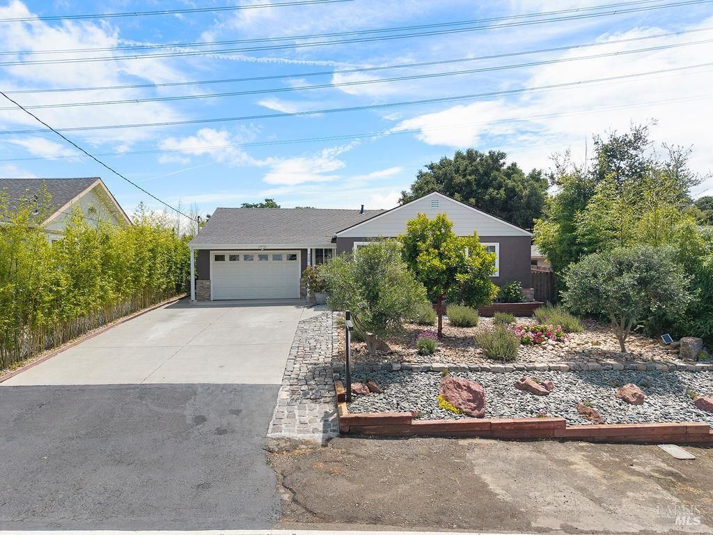 420 Gillcrest Avenue, Vallejo, CA 94591 Main Photo