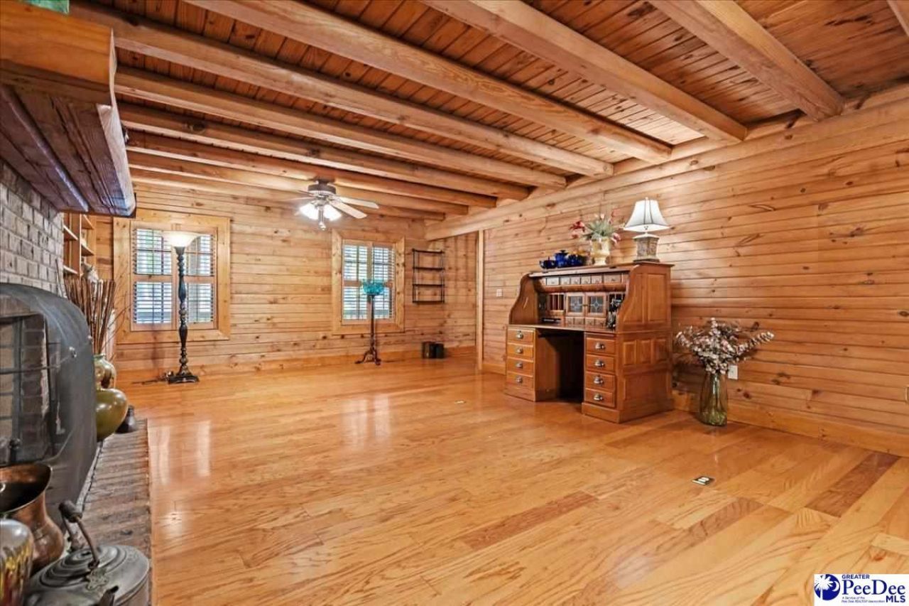 1804 Oakhill Court Photo 17
