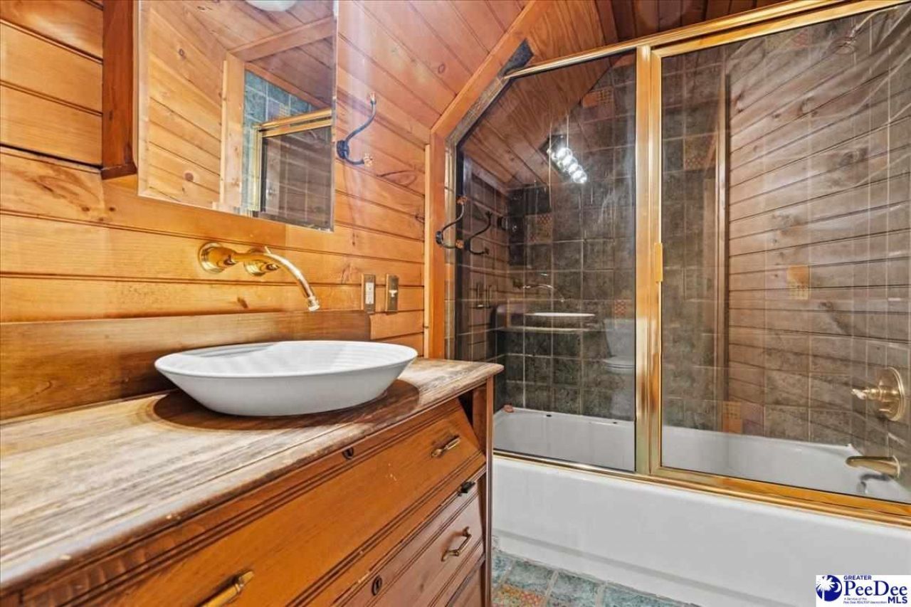 1804 Oakhill Court Photo 43