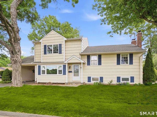 28 Ashford , West Hartford, CT 06107