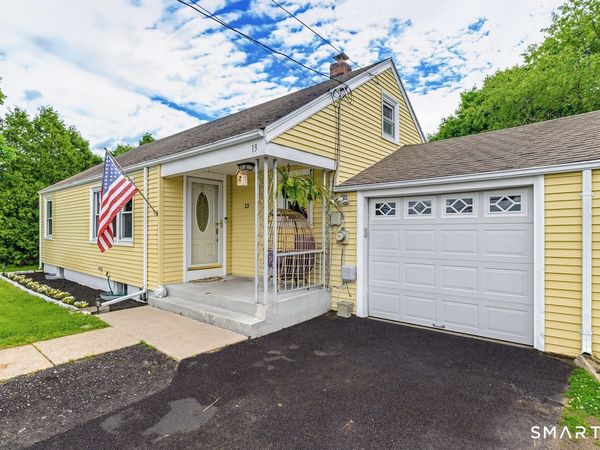 13 Miner, Waterford, CT 06385