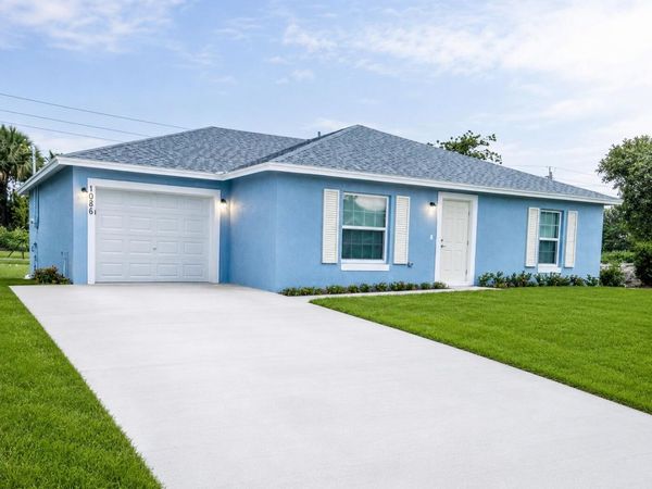 1086 SW Eureka Avenue, Port St. Lucie, FL 34953