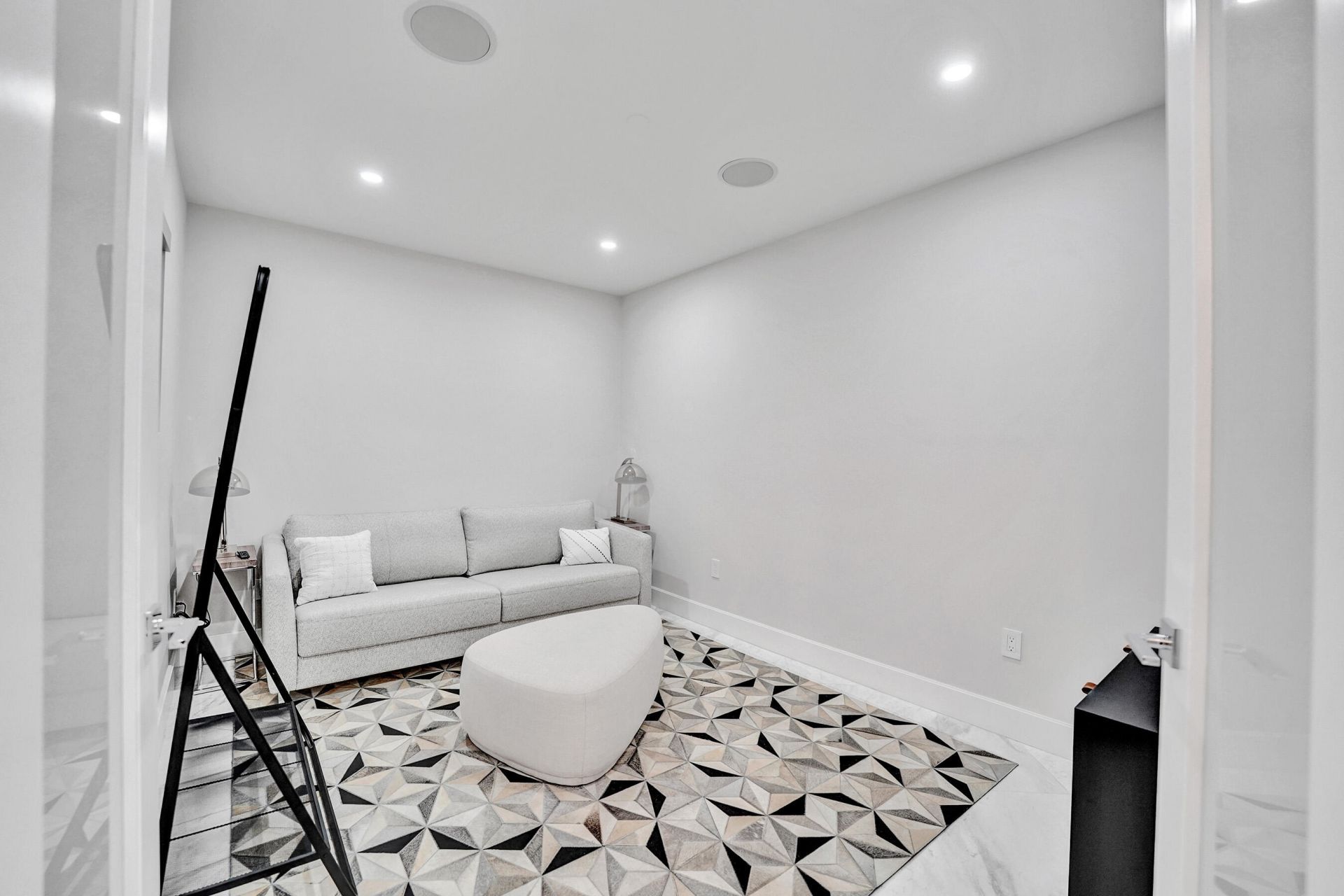 615 Bayshore Drive, Unit 402, Fort Lauderdale, FL 33304 Photo