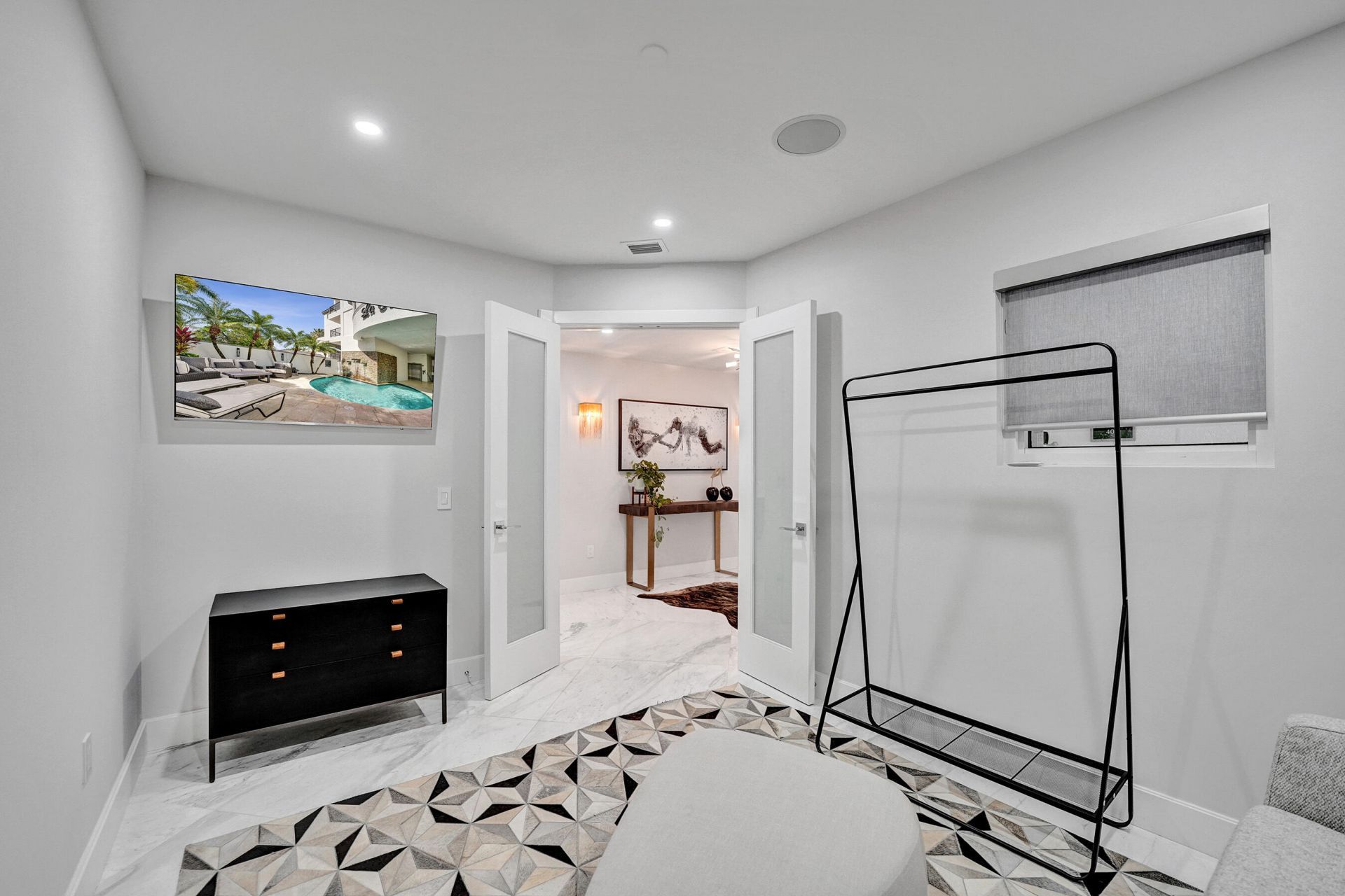 615 Bayshore Drive, Unit 402, Fort Lauderdale, FL 33304 Photo