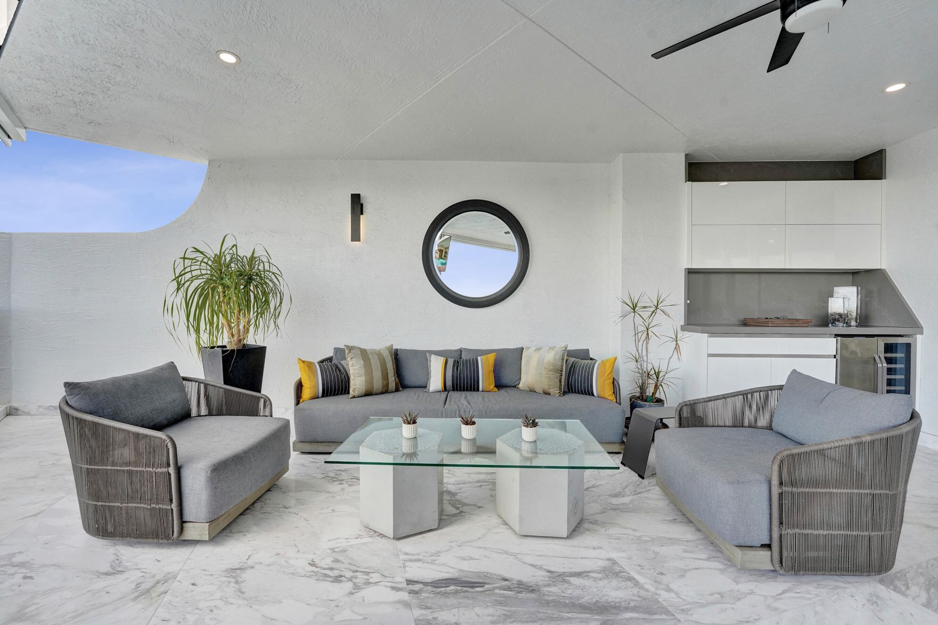 615 Bayshore Drive, Unit 402, Fort Lauderdale, FL 33304 Photo