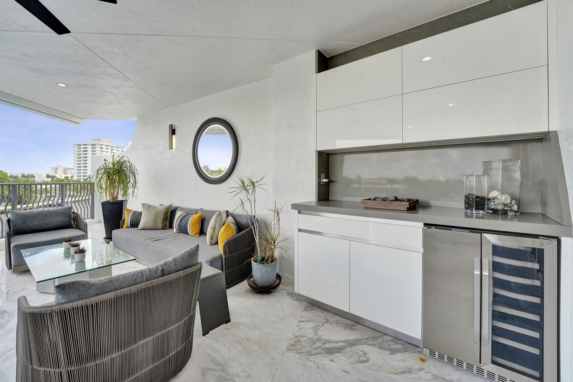 615 Bayshore Drive, Unit 402, Fort Lauderdale, FL 33304 Photo