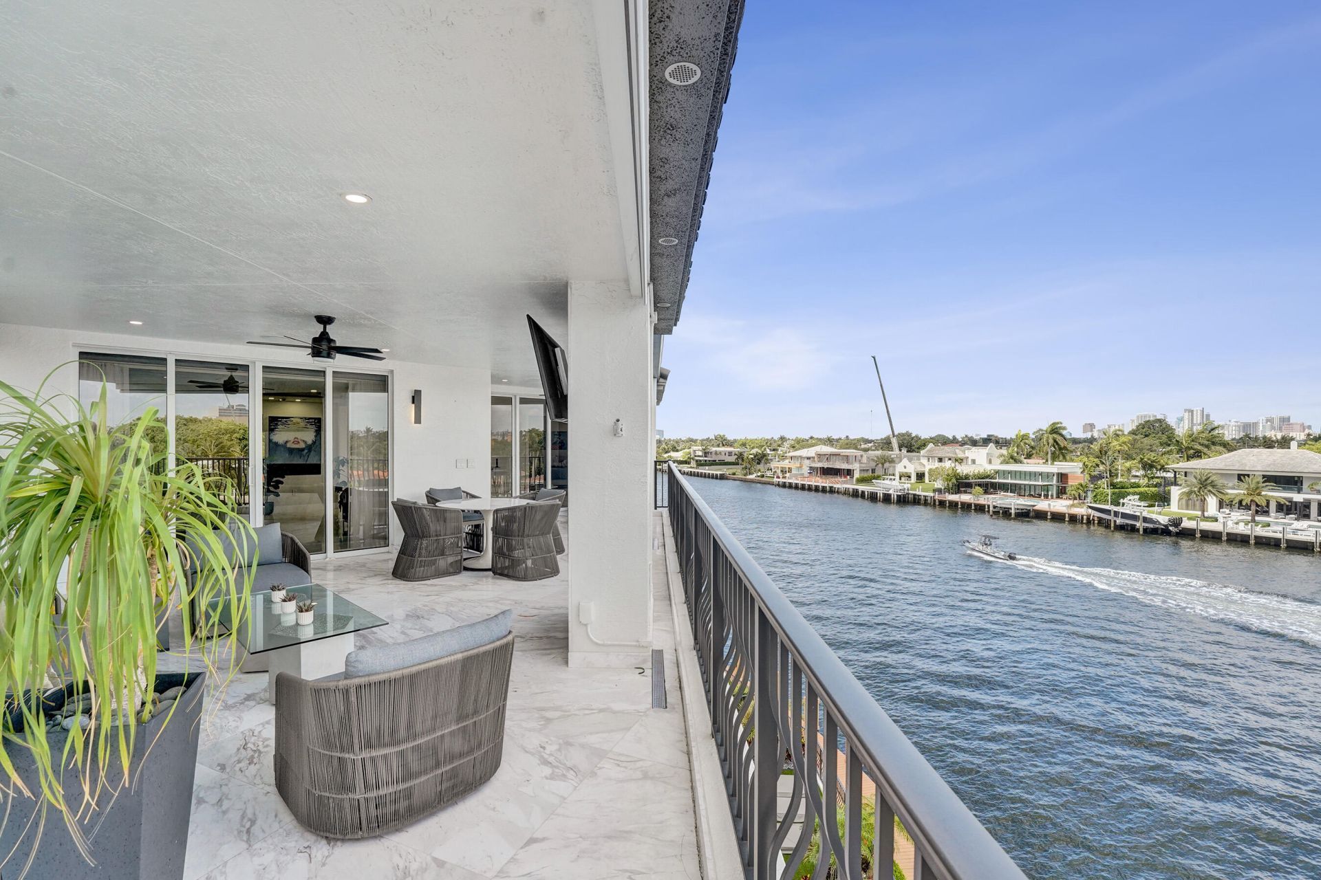 615 Bayshore Drive, Unit 402, Fort Lauderdale, FL 33304 Photo