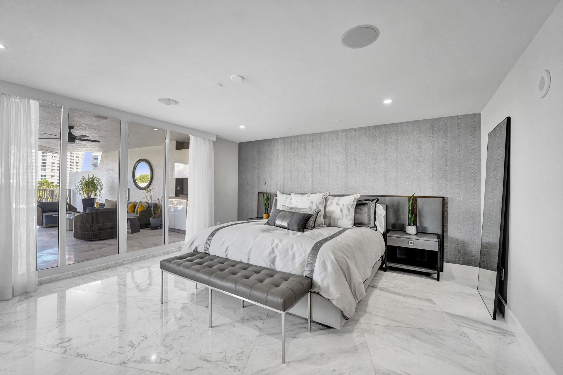 615 Bayshore Drive, Unit 402, Fort Lauderdale, FL 33304 Photo