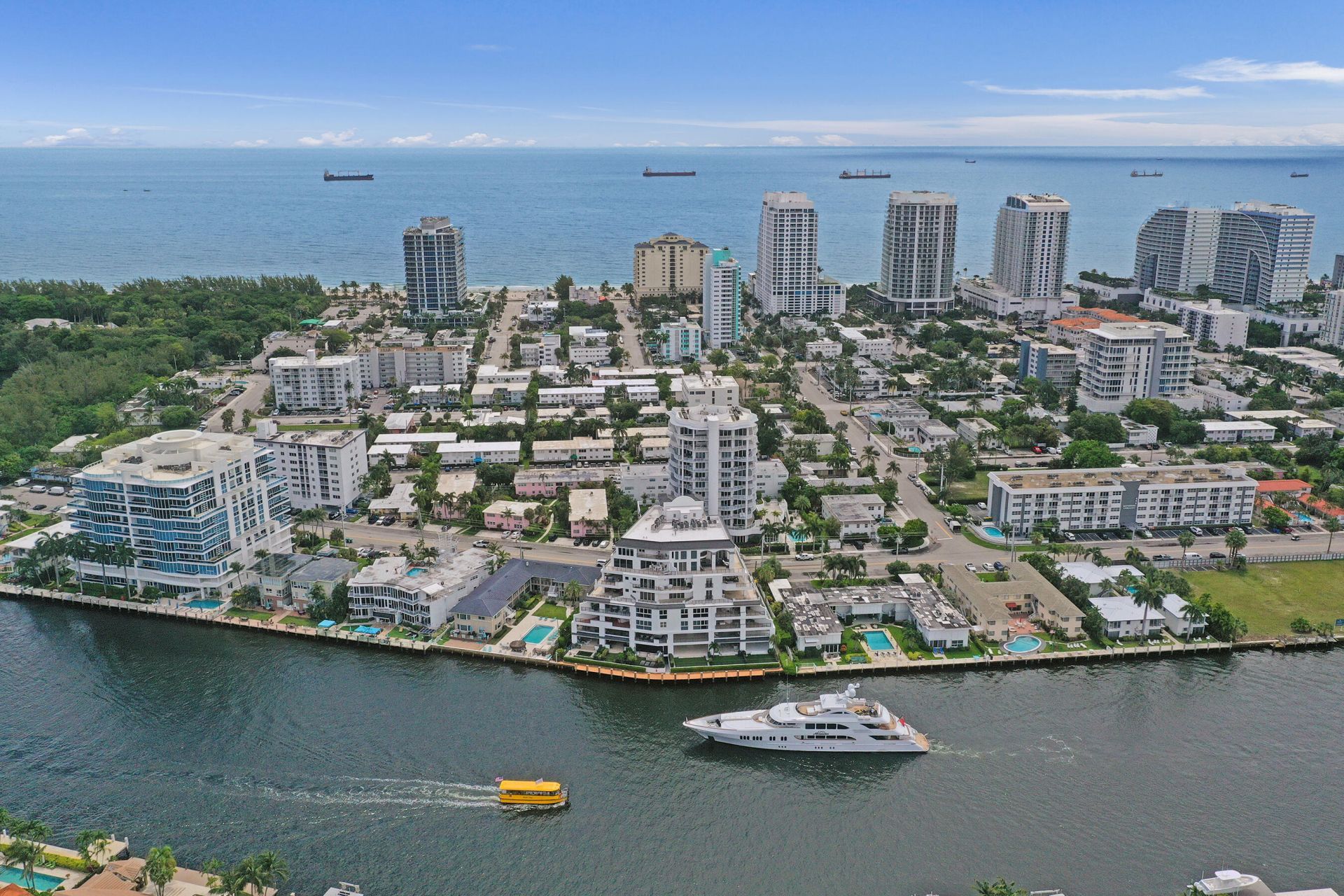615 Bayshore Drive, Unit 402, Fort Lauderdale, FL 33304 Photo