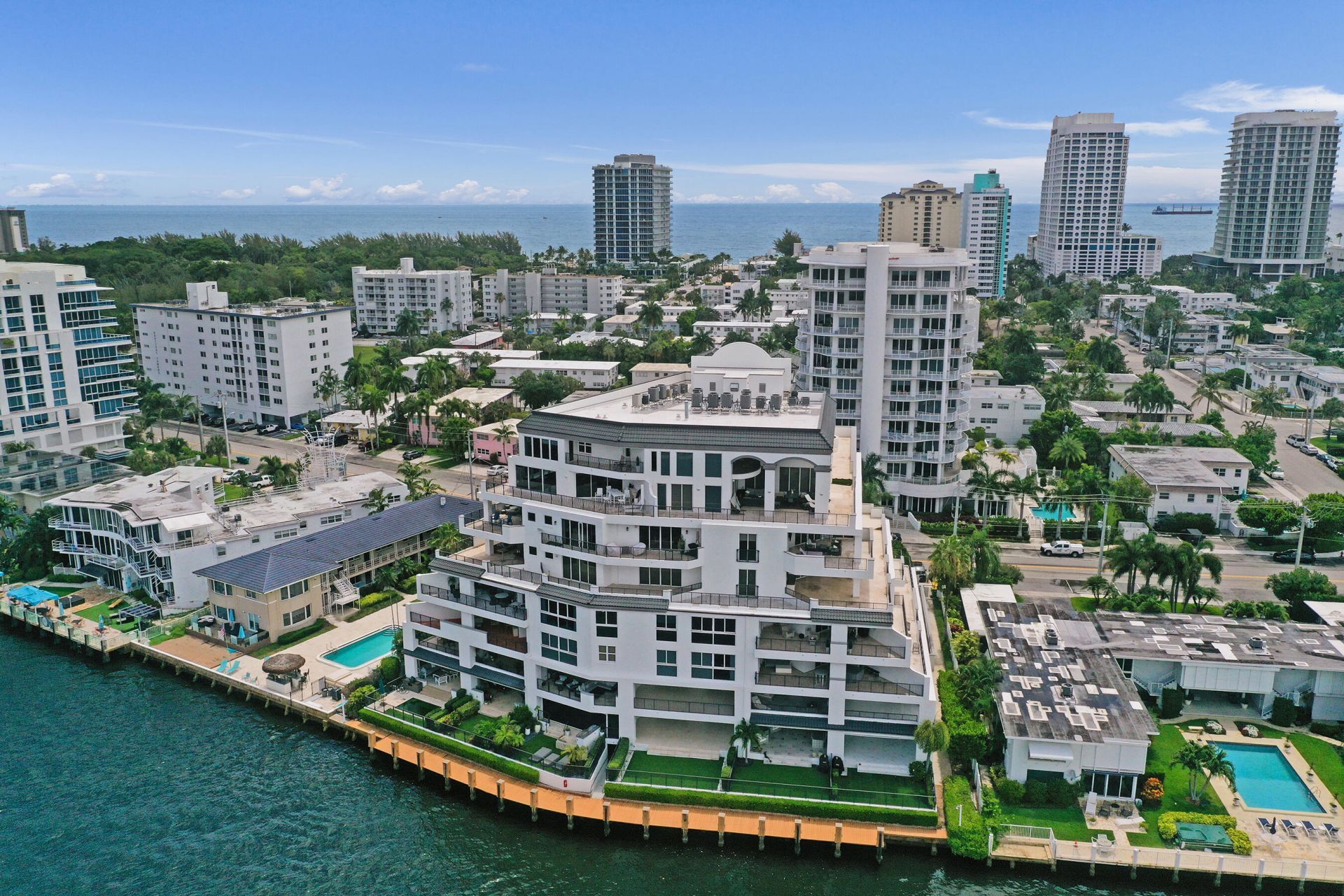 615 Bayshore Drive, Unit 402, Fort Lauderdale, FL 33304 Photo
