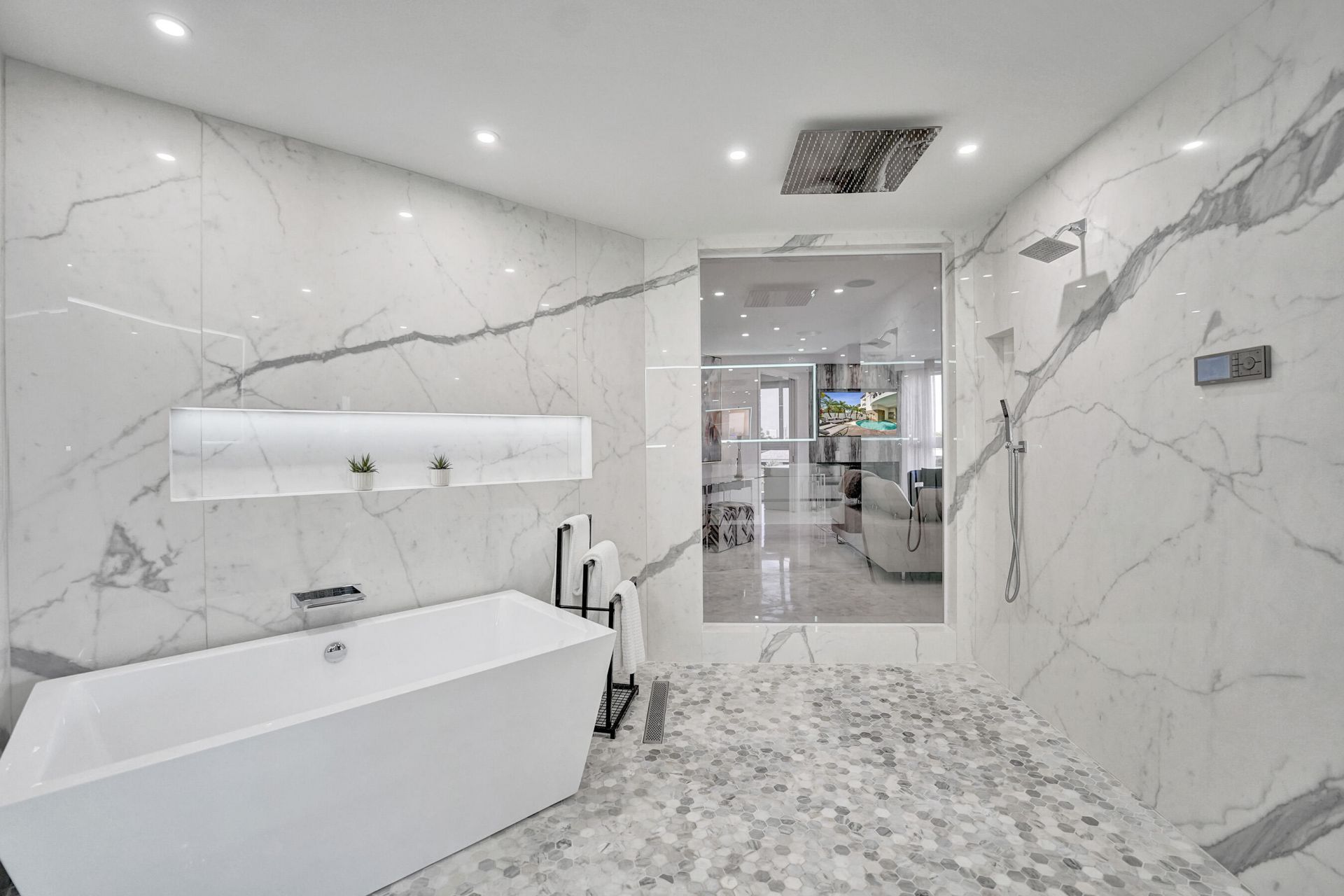 615 Bayshore Drive, Unit 402, Fort Lauderdale, FL 33304 Photo