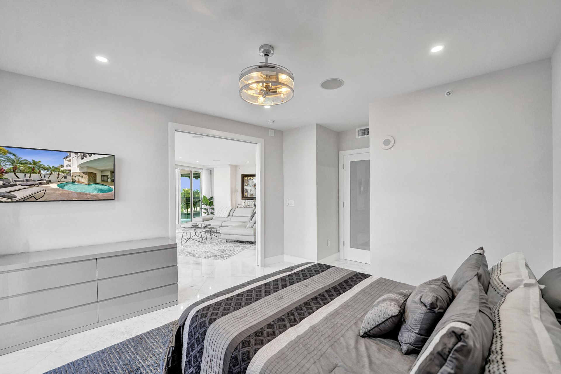 615 Bayshore Drive, Unit 402, Fort Lauderdale, FL 33304 Photo