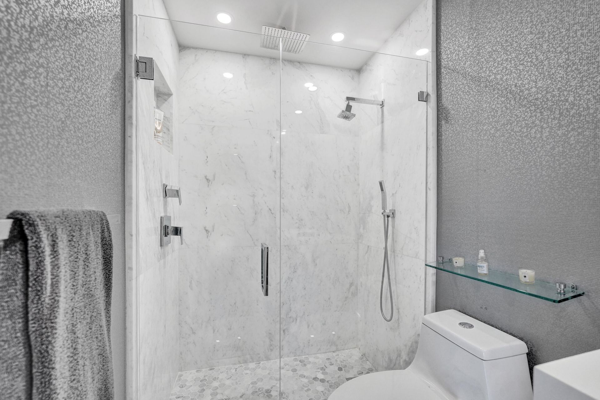 615 Bayshore Drive, Unit 402, Fort Lauderdale, FL 33304 Photo