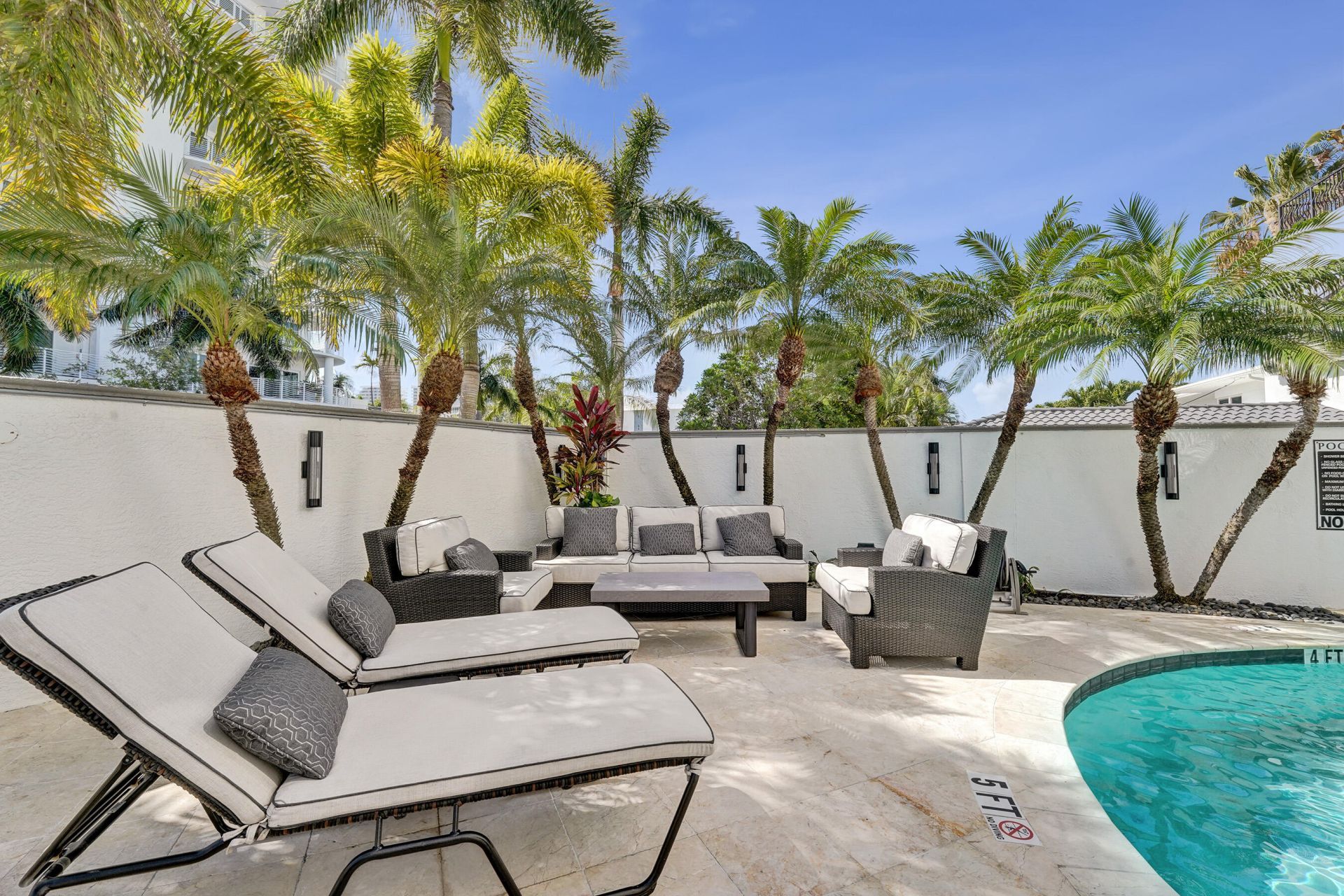 615 Bayshore Drive, Unit 402, Fort Lauderdale, FL 33304 Photo