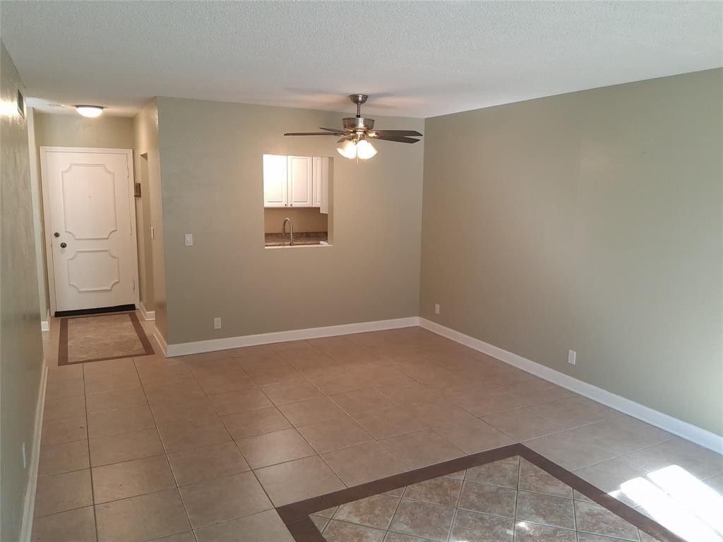5720 NE 22nd Way, Unit 406, Fort Lauderdale, FL 33308 Photo