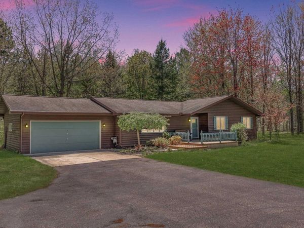 N3301 Fairwood Lane, Breitung Twp, MI 49801