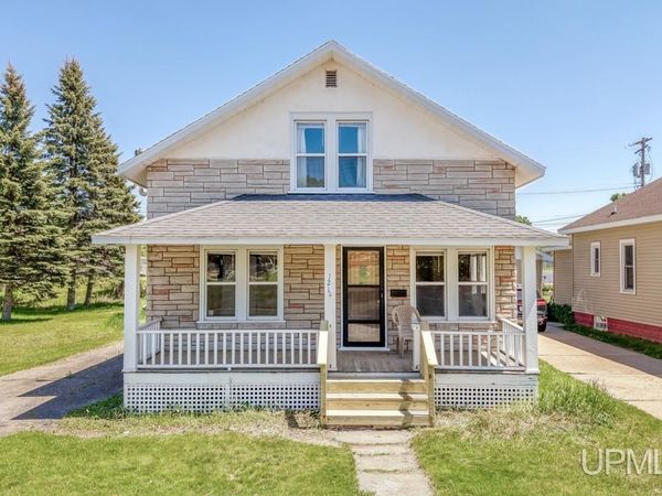121 Newton Street, Kingsford, MI 49802