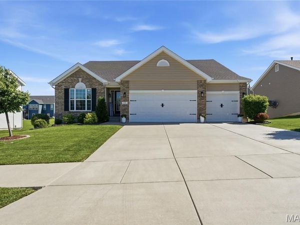 104 Hannahs Mill Drive , Lake St Louis, MO 63367