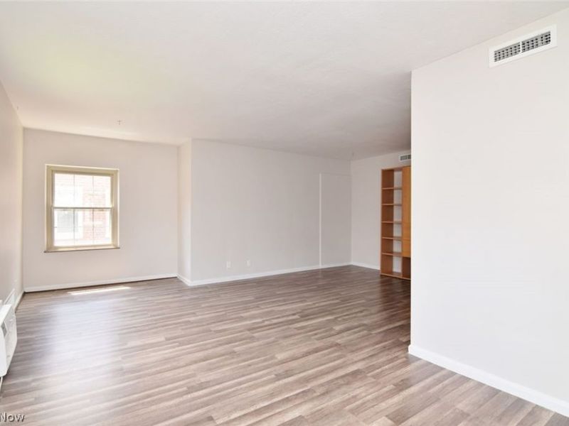 15825 Van Aken Boulevard, Unit 304W, Shaker Heights, OH 44120 Photo 12