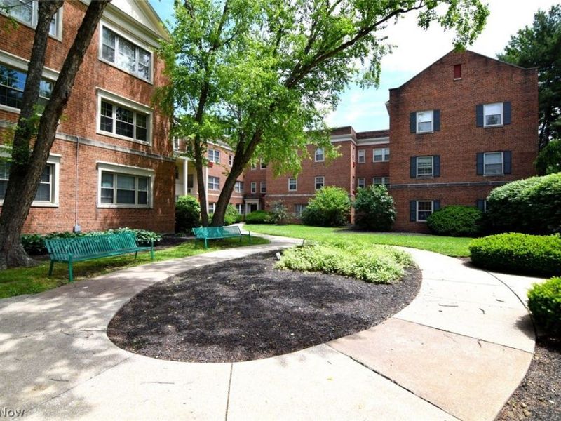 15825 Van Aken Boulevard, Unit 304W, Shaker Heights, OH 44120 Photo 4