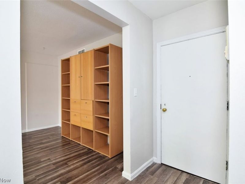 15825 Van Aken Boulevard, Unit 304W, Shaker Heights, OH 44120 Photo 6