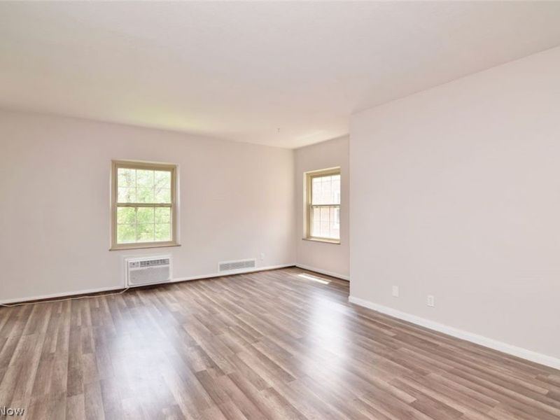 15825 Van Aken Boulevard, Unit 304W, Shaker Heights, OH 44120 Photo 7