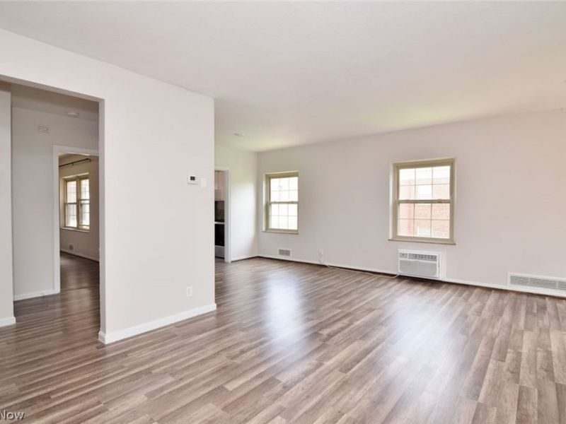 15825 Van Aken Boulevard, Unit 304W, Shaker Heights, OH 44120 Photo 8