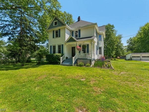 3857 Dover Center Road, North Olmsted, OH 44070