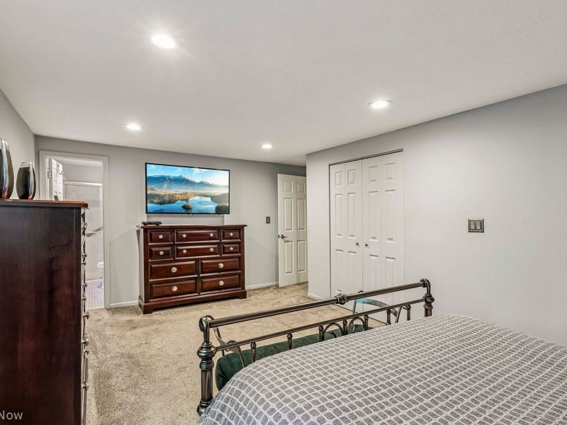 8628 Cedar Road, Chesterland, OH 44026 Photo 25