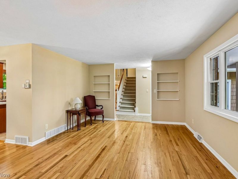 8628 Cedar Road, Chesterland, OH 44026 Photo 4