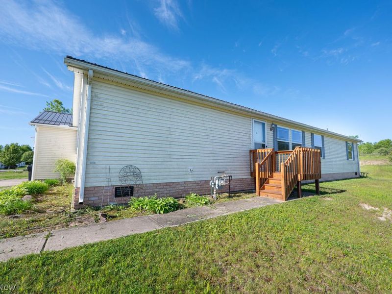 750 Lawnview Boulevard , Chardon, OH 44024 Photo 2