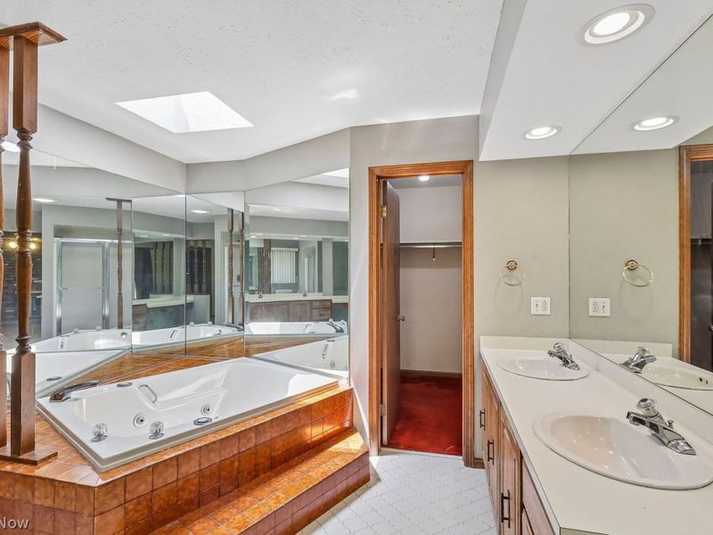 7900 Gatewood Oval, Gates Mills, OH 44040 Photo 26