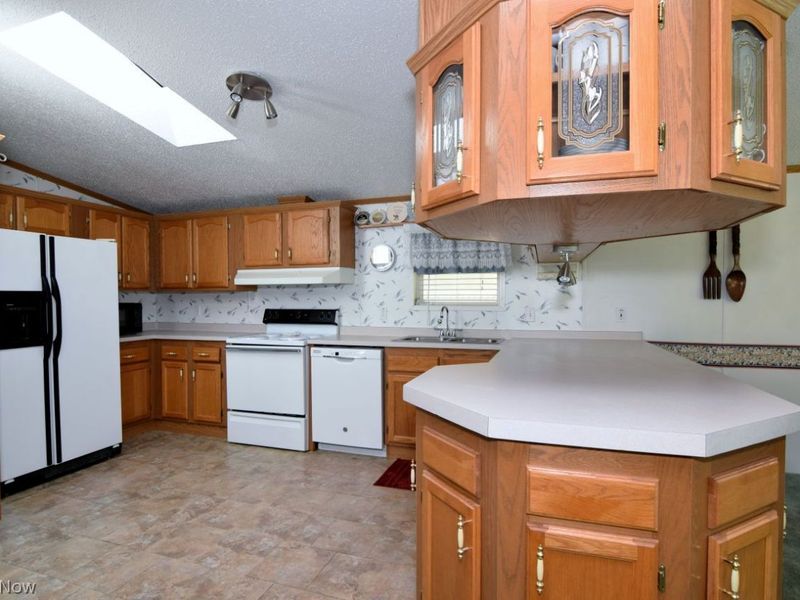 222 Troy Oaks Drive, Hiram, OH 44234 Photo 13