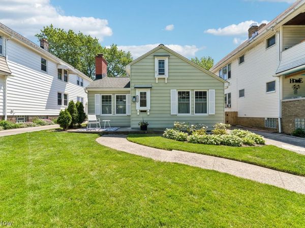 17817 Sedalia Avenue , Cleveland, OH 44135