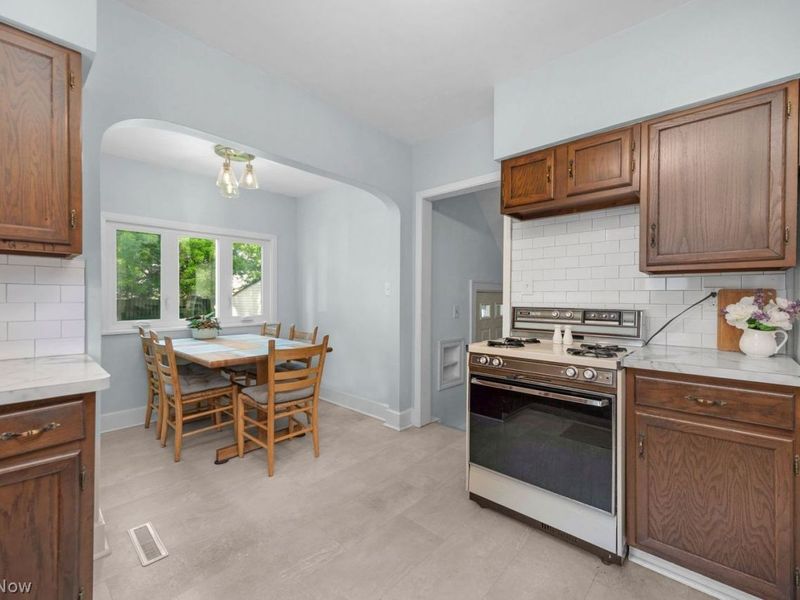 17311 Westdale Avenue, Cleveland, OH 44135 Photo 15