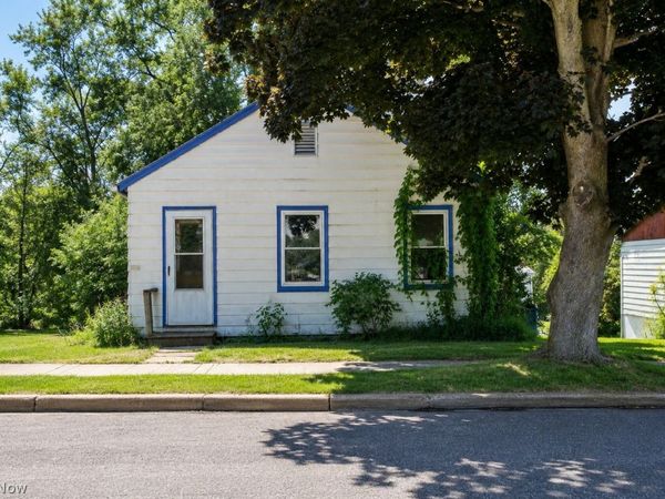 256 Ridge Street , Leetonia, OH 44431