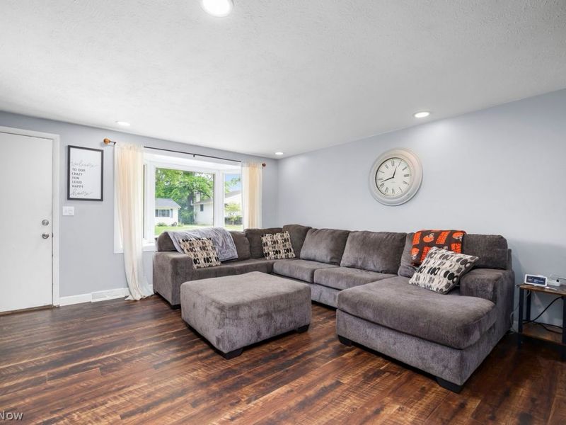 5654 Olive Avenue, North Ridgeville, OH 44039 Photo 12