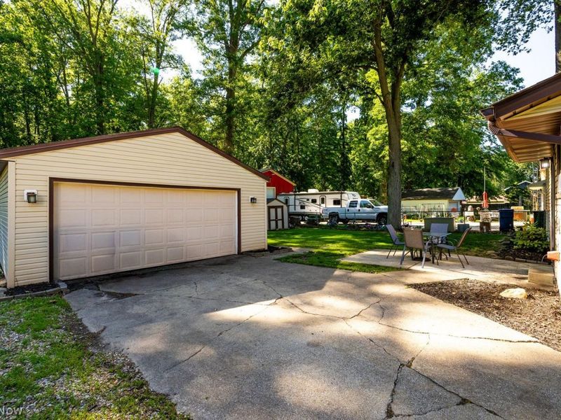 5654 Olive Avenue, North Ridgeville, OH 44039 Photo 3