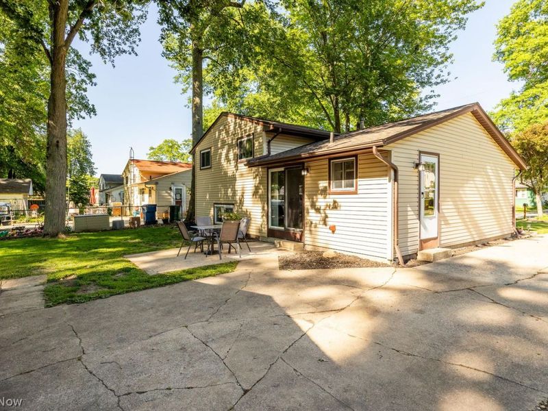 5654 Olive Avenue, North Ridgeville, OH 44039 Photo 4