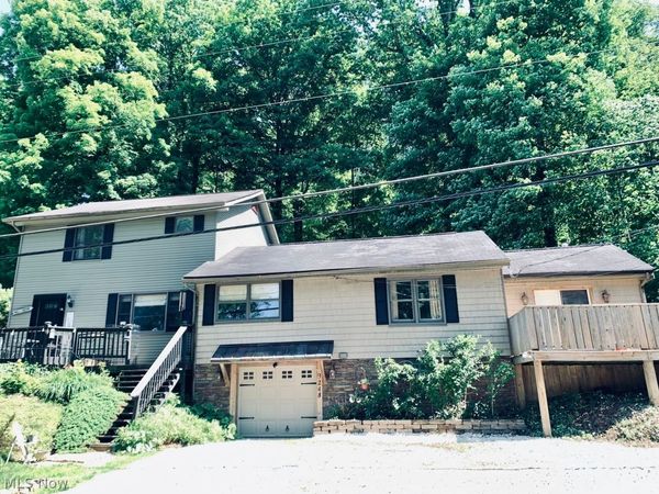 9248 Lakewood Drive NE, Mineral City, OH 44656