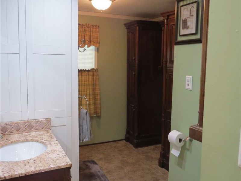 205 E. Main St. , South Amherst, OH 44001 Photo 13