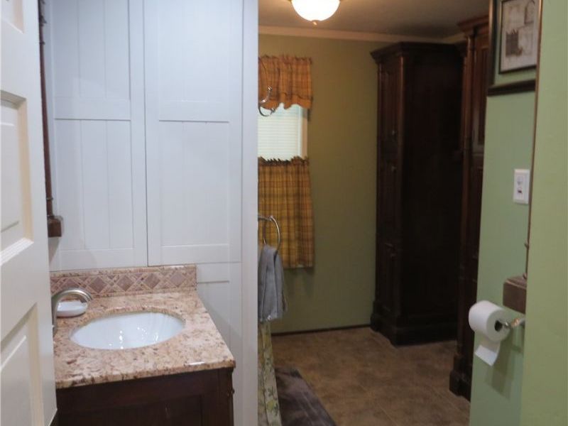 205 E. Main St. , South Amherst, OH 44001 Photo 31