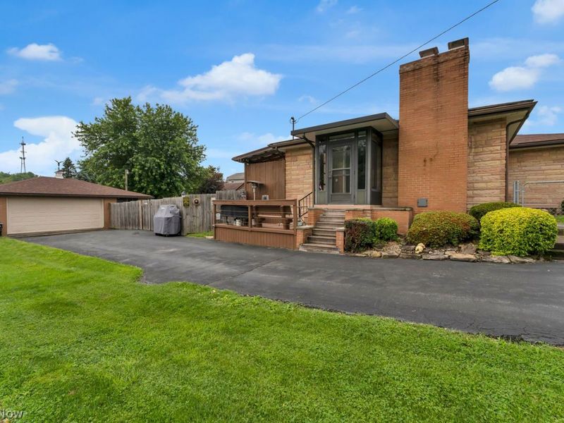704 Olnhausen Street, East Liverpool, OH 43920 Photo 4