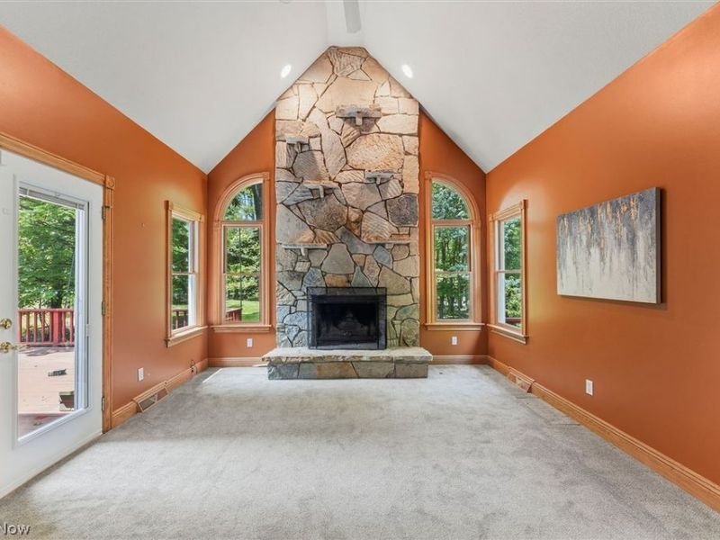 8140 Mt Royal Drive, Concord Township, OH 44077 Photo 12