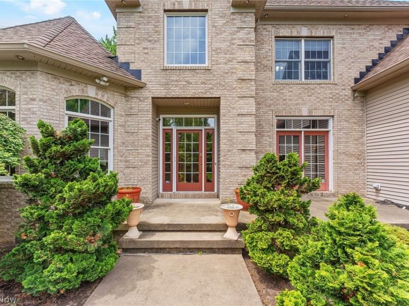 8140 Mt Royal Drive, Concord Township, OH 44077 Photo 2