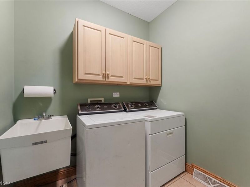 8140 Mt Royal Drive, Concord Township, OH 44077 Photo 34